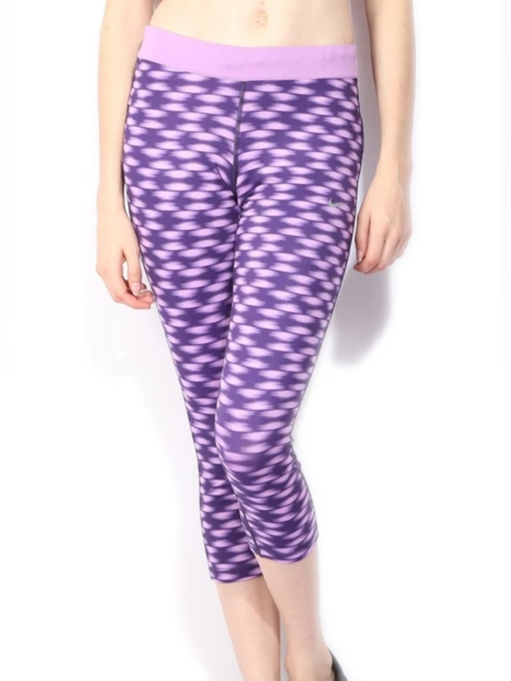 Nike woman’s cropped running leggings Sz large drifit purple patterned
